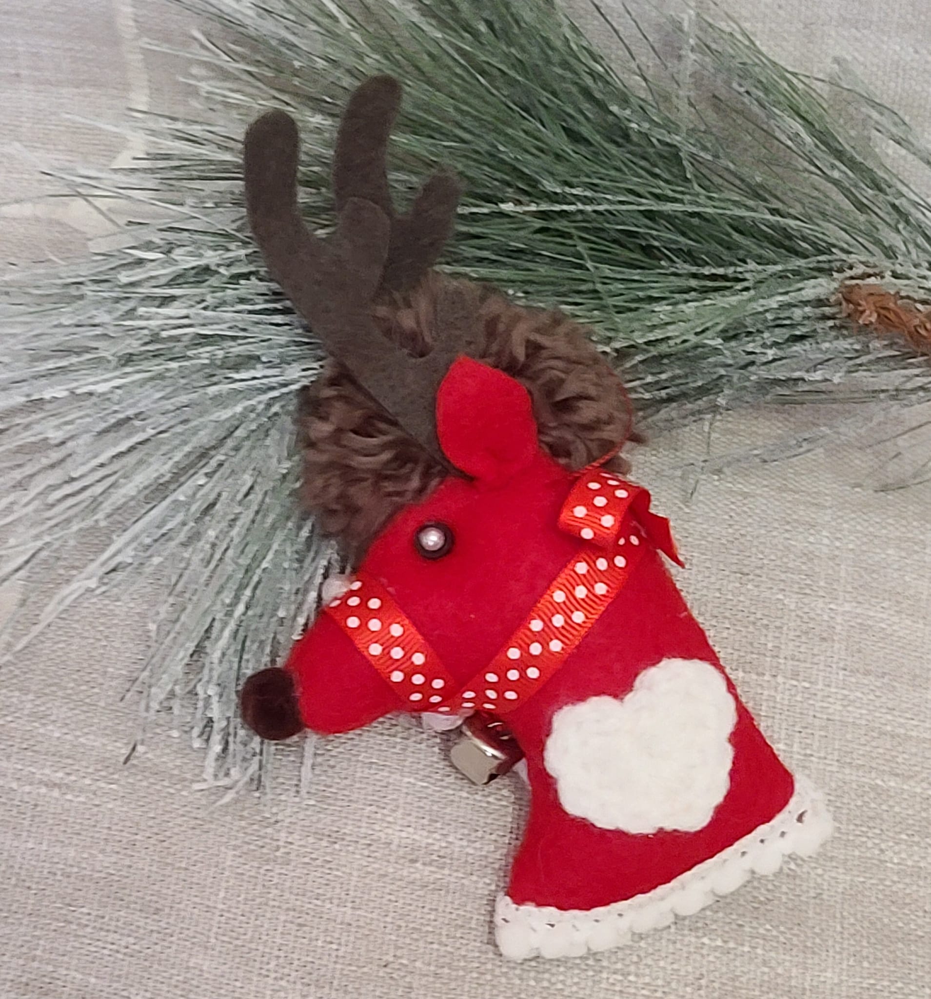 Felt reindeer christmas ornament - Red w/ brown antler